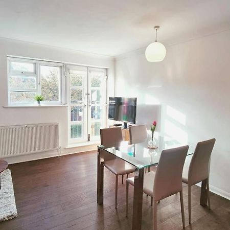 Aldgate Flats In E1. Appartement Londen Buitenkant foto