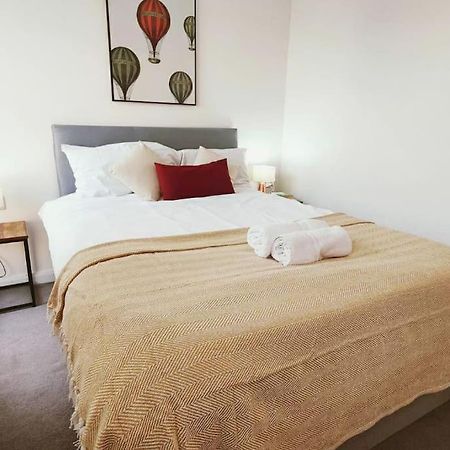 Aldgate Flats In E1. Appartement Londen Buitenkant foto