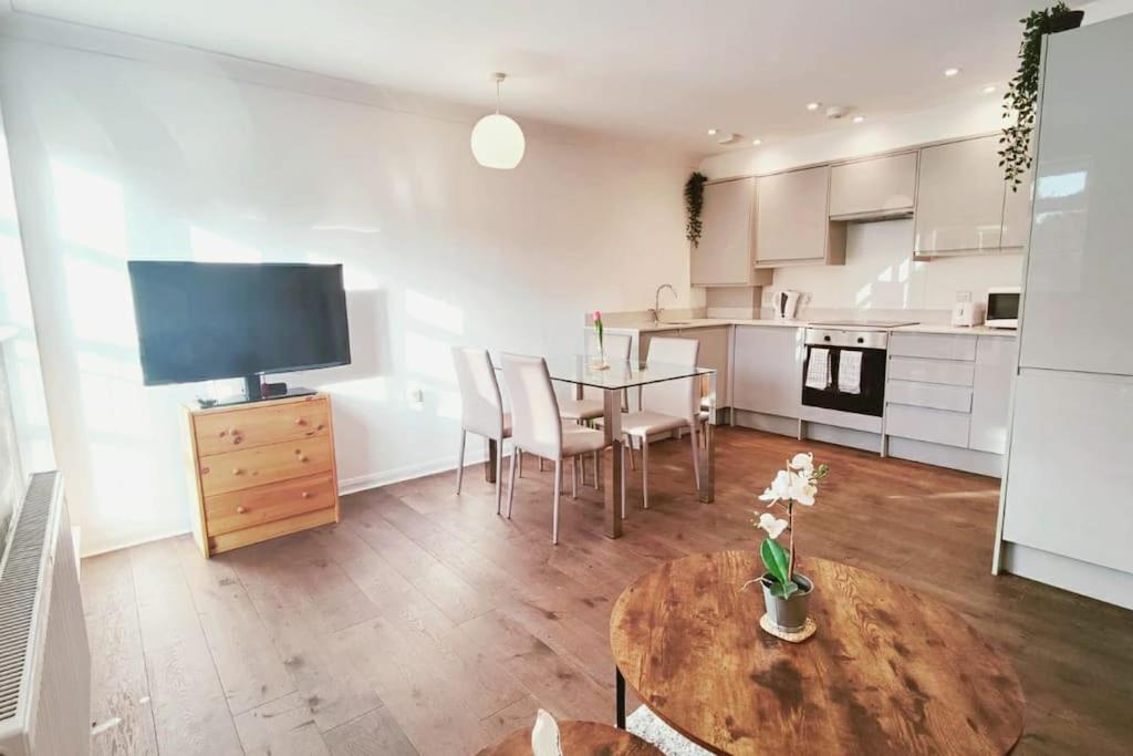 Aldgate Flats In E1. Appartement Londen Buitenkant foto