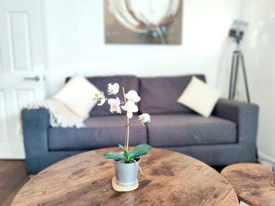 Aldgate Flats In E1. Appartement Londen Buitenkant foto