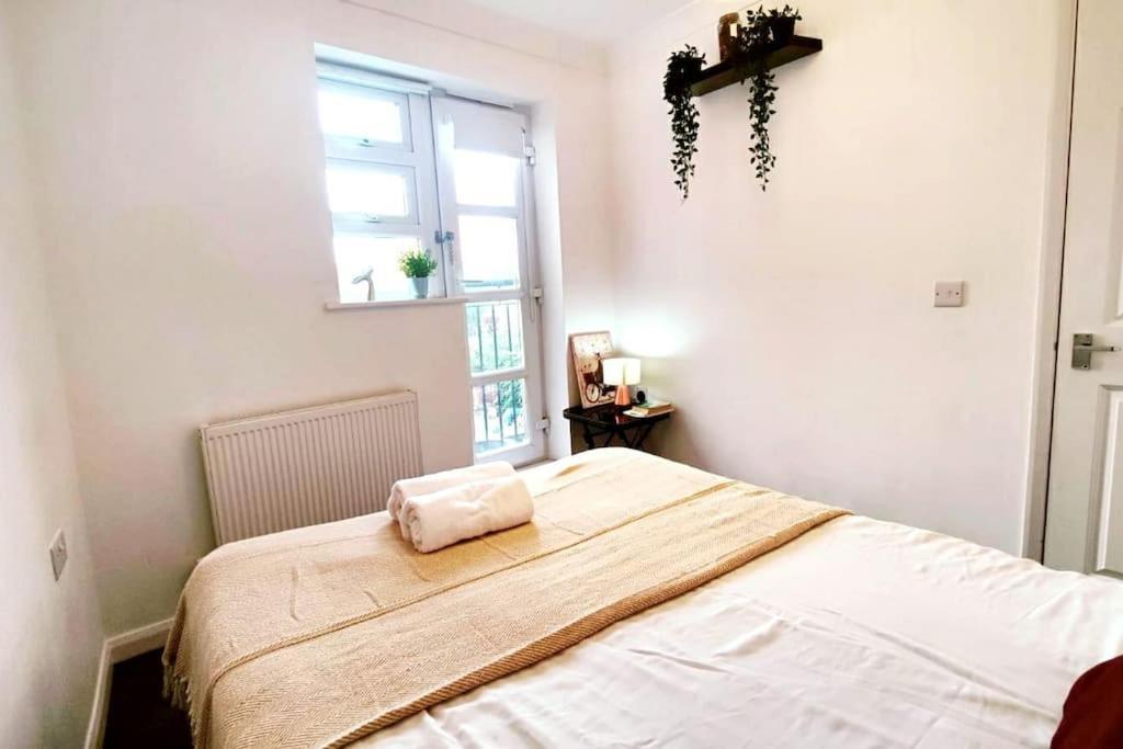 Aldgate Flats In E1. Appartement Londen Buitenkant foto